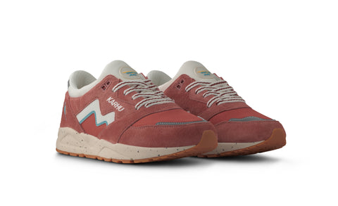 Karhu  ARIA 95  LIGHT MAHOGANY / WHITE