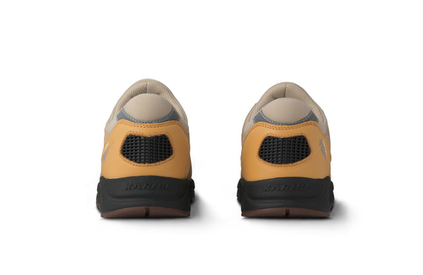 Karhu ARIA 95 OAK BUFF / WHITE