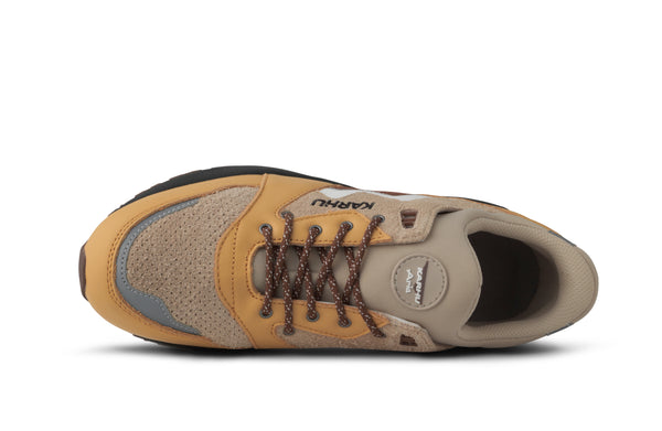 Karhu ARIA 95 OAK BUFF / WHITE
